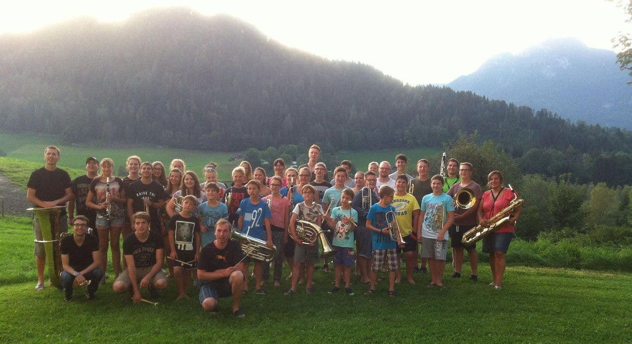 Die Jugendkapelle "Three Village"